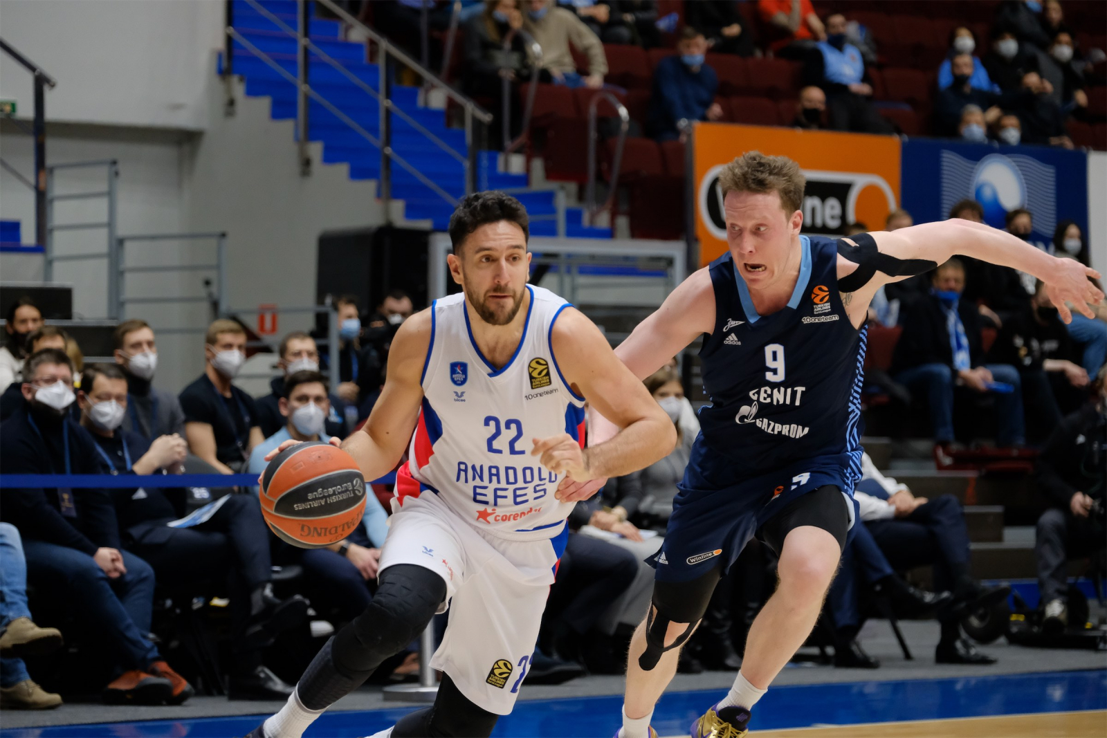 Anadolu Efes deplasmanda Zenit'e yenildi