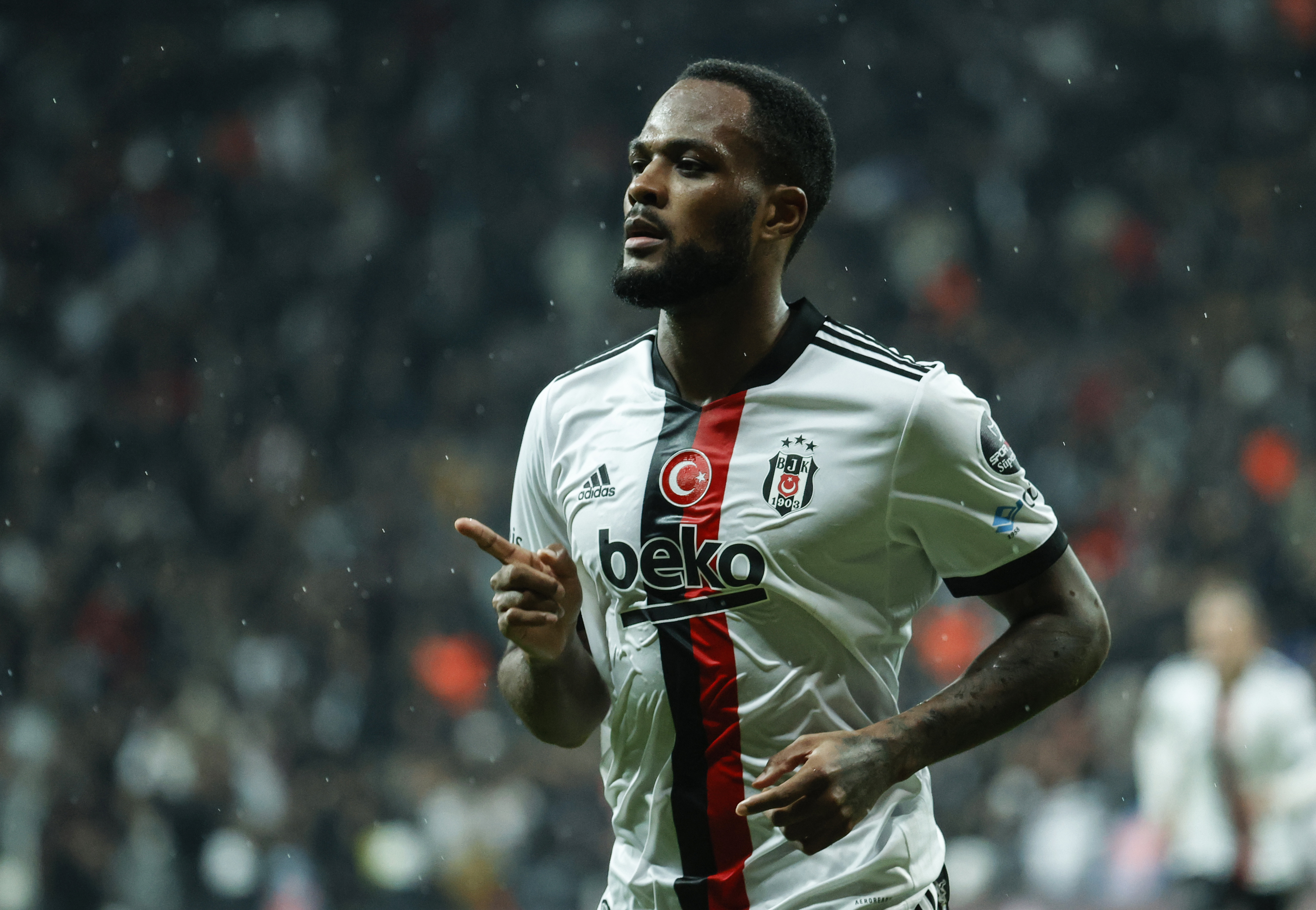 Cyle Larin'den Be�ikta� ve transfer a��klamas�