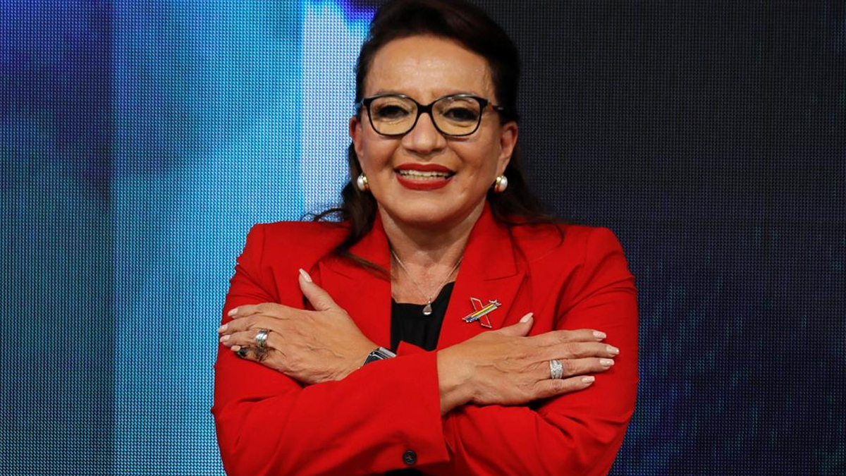 Honduras'�n ilk kad�n ba�kan� yemin etti
