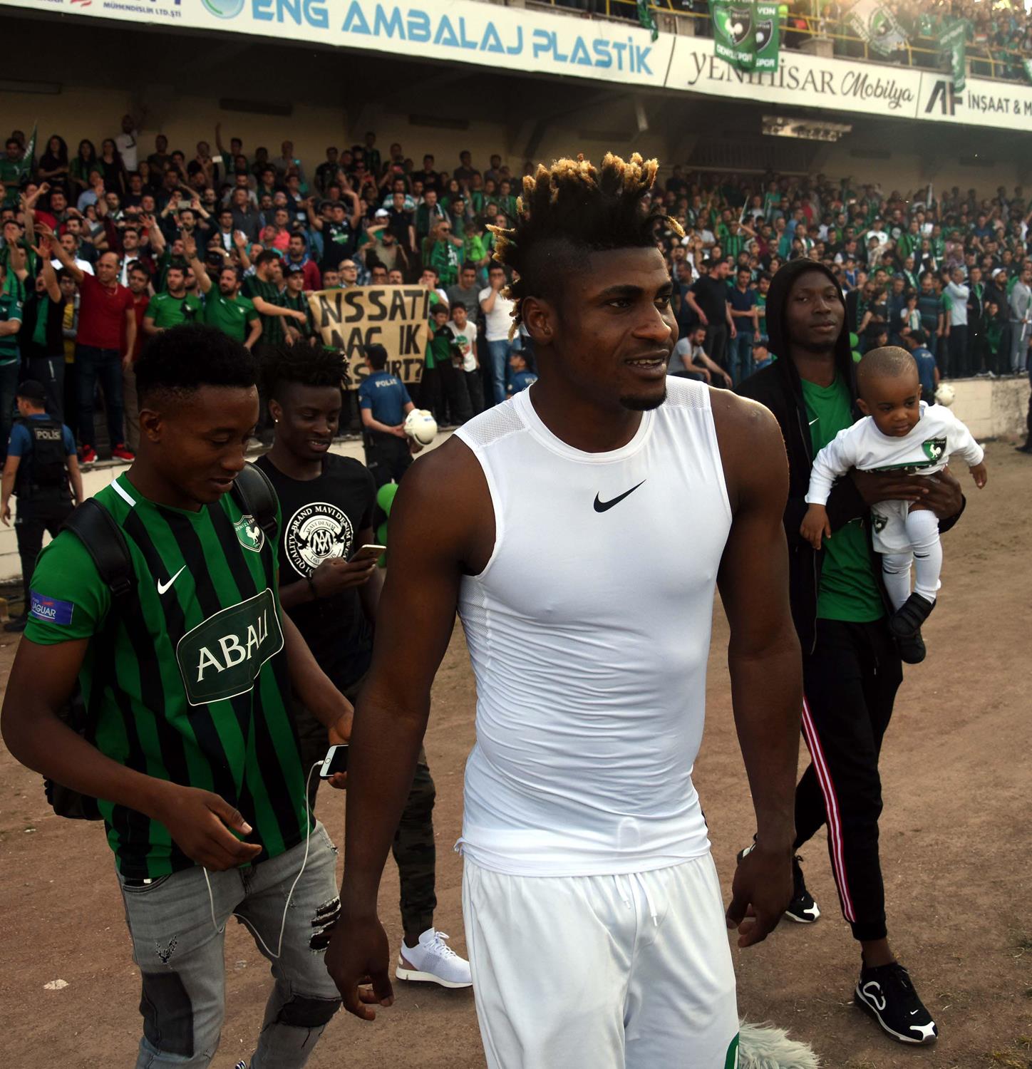 Landre Kehinde Menemenspor yolunda