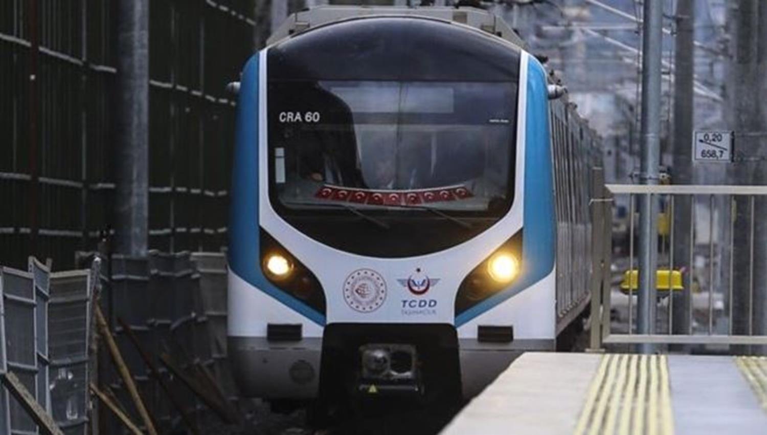 Bakan Karaismailo�lu: �stanbul'un ula��m�n� s�rtlad� Marmaray s�rtlad�