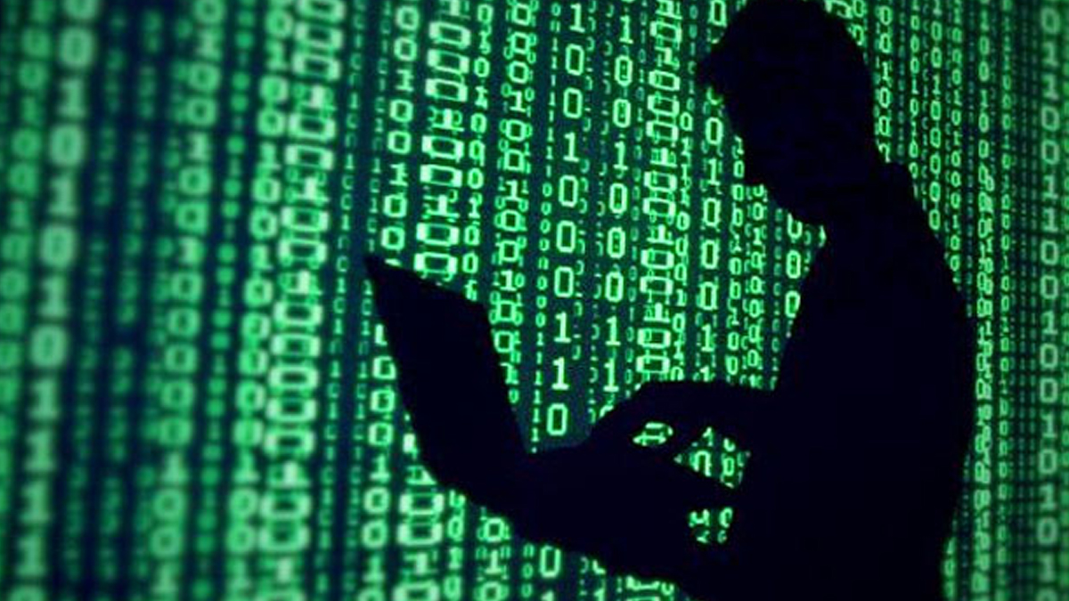Bir casus yaz�l�m olay� daha! Diplomatlar�n mobil cihazlar� hacklendi