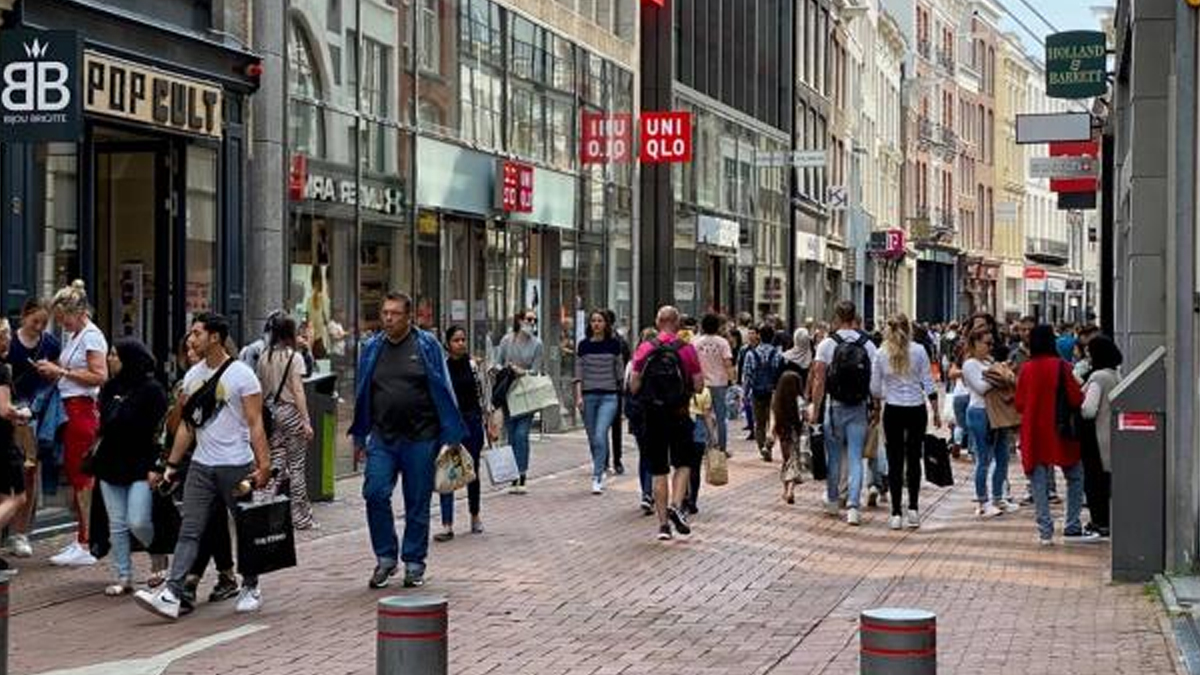 Hollanda'da salg�n rakamlar� tavan yapt�