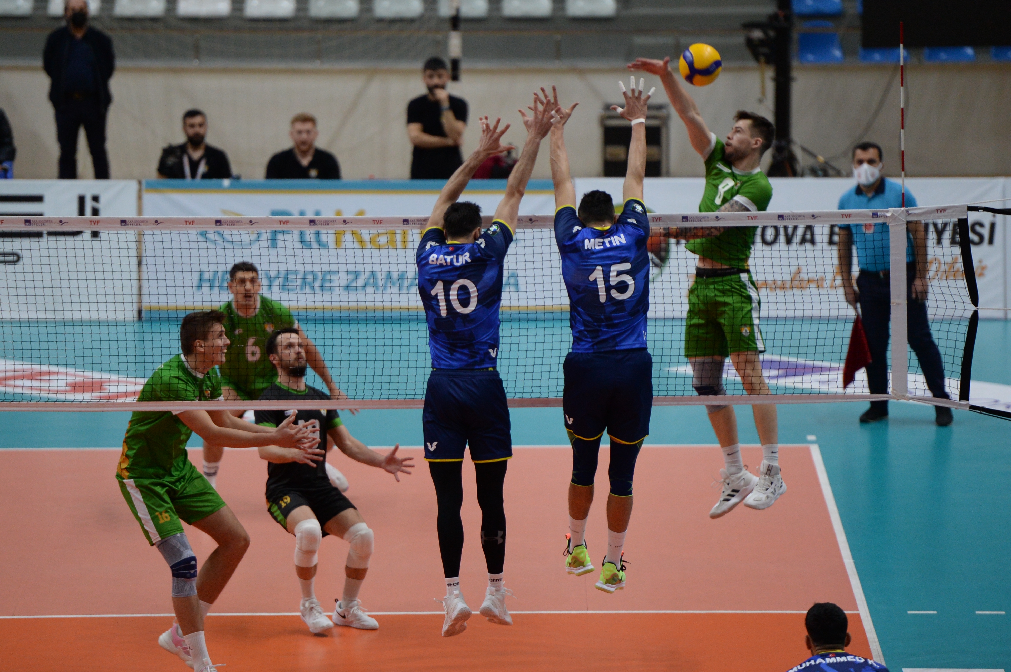 Fenerbah�e HDI Sigorta deplasmanda yenildi