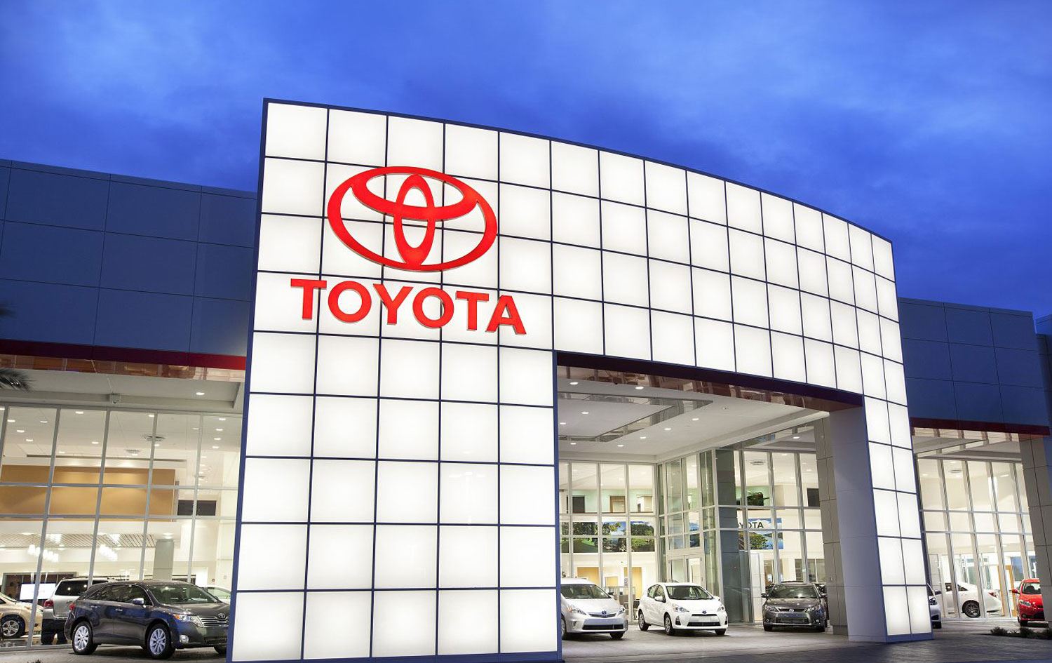 Toyota 2021'de 10,5 milyon ara�la yine 'en �ok satan otomobil �reticisi' oldu