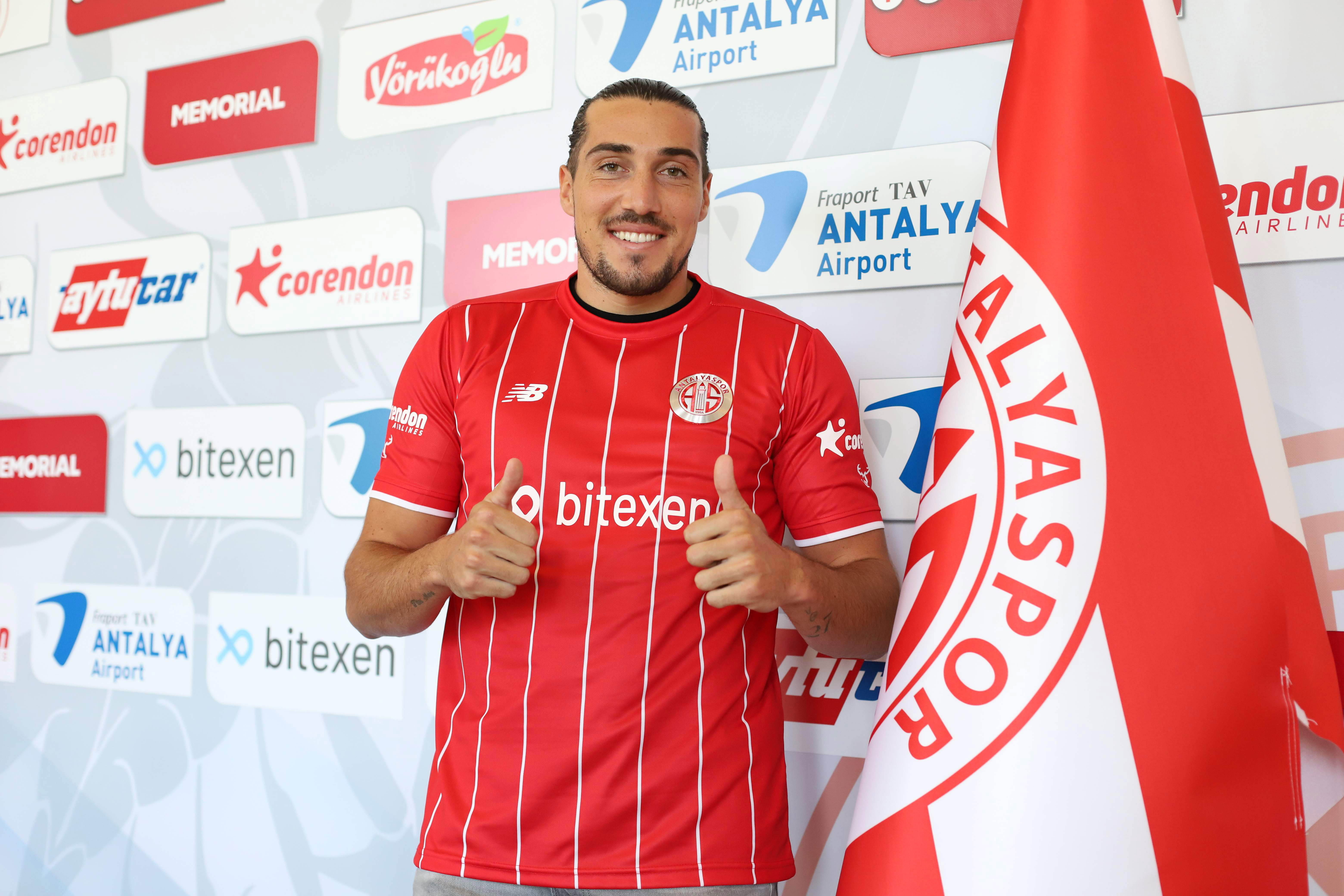 Enzo Crivelli, Antalyaspor'dan resmen ayrld