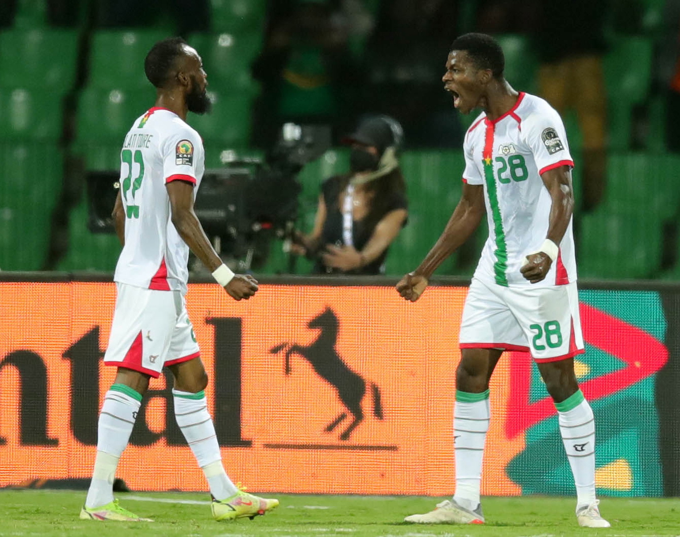 Tunus'u tek golle yenen Burkina Faso yar� finale ��kt�