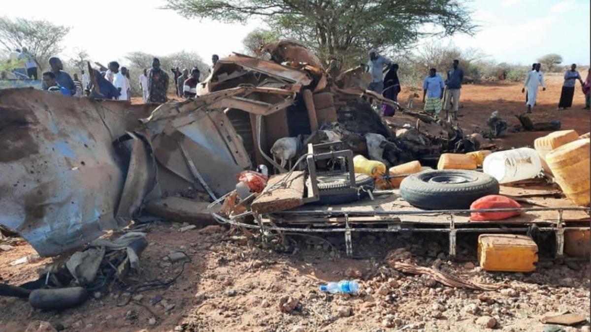 Kenya'da minibste patlama! 13 kii hayatn kaybetti