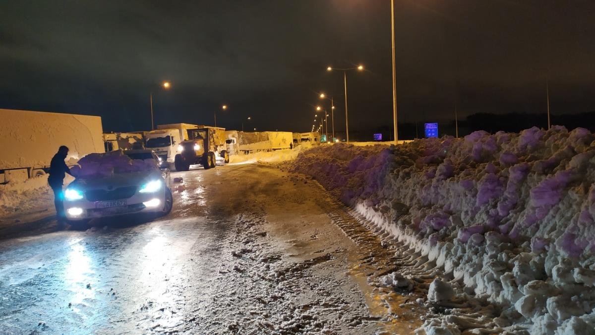 Kar yayla ksmen kapanan Kuzey Marmara Otoyolu'nun iletmecisine 6,8 milyon lira ceza