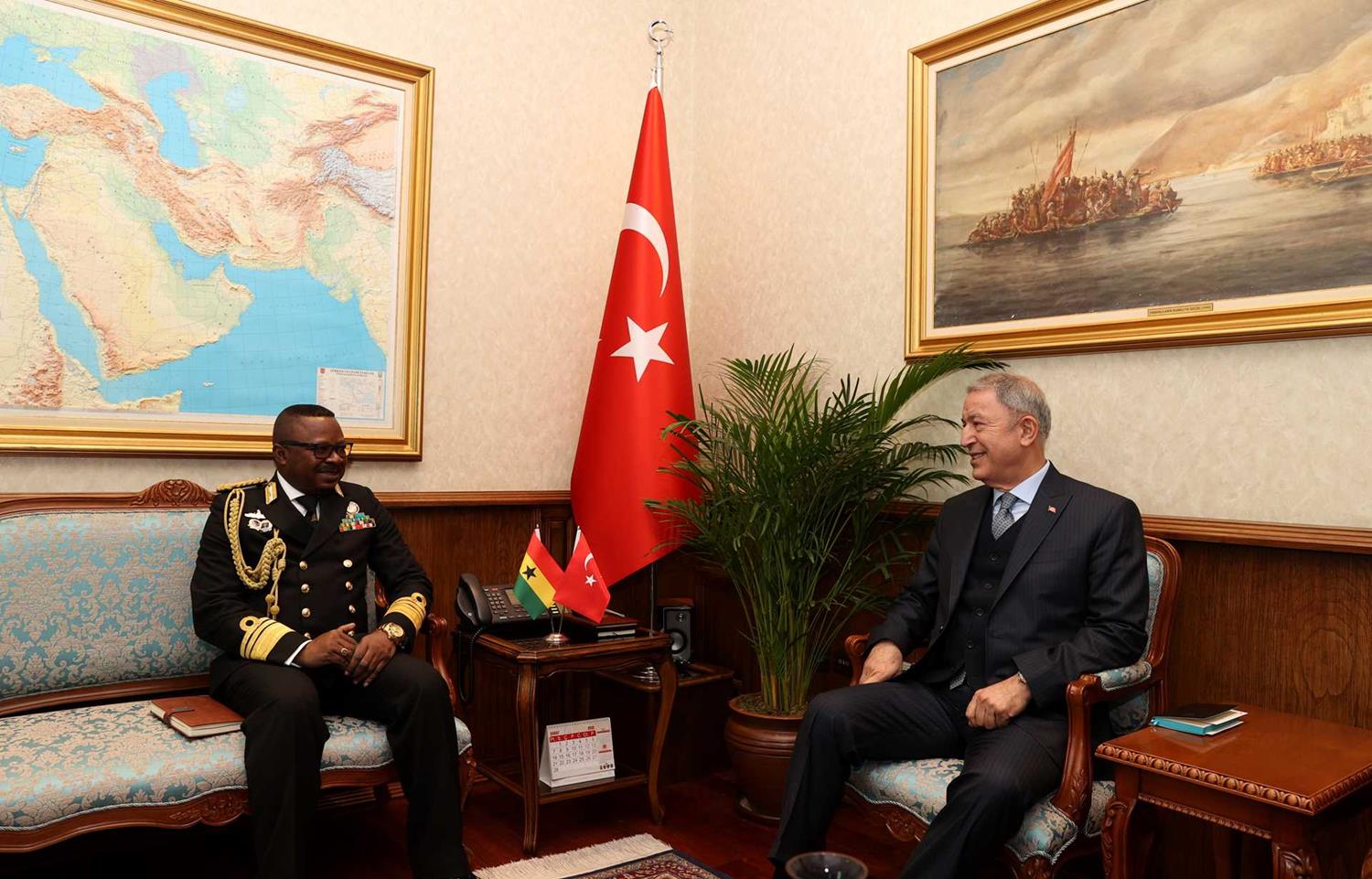 Bakan Akar, Gana Genelkurmay Ba�kan� ile g�r��t�