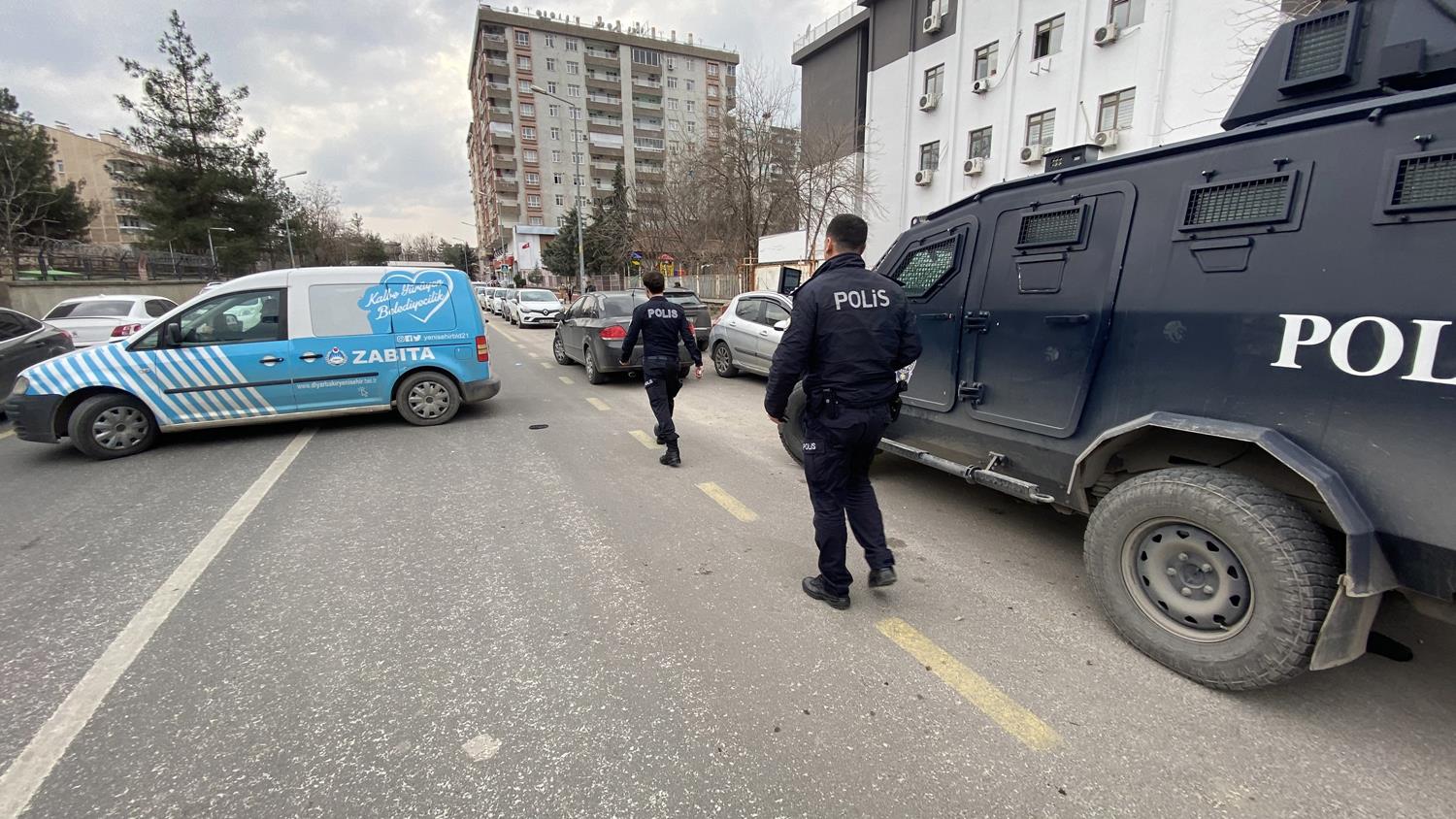 ��portac� zab�talar� b��aklad�; 2 yaral�