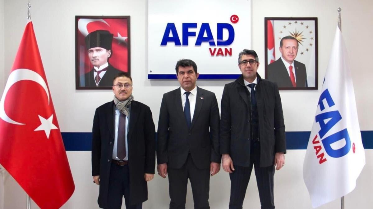 Van Cumhuriyet Basavcs AFAD' ziyaret etti