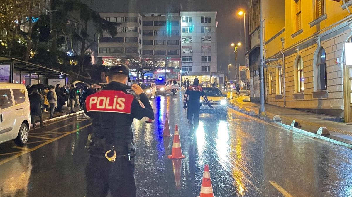 Yeni y�l�n 4'�nc� denetimi! Polis ekipleri bir�ok noktada haz�r bulundu