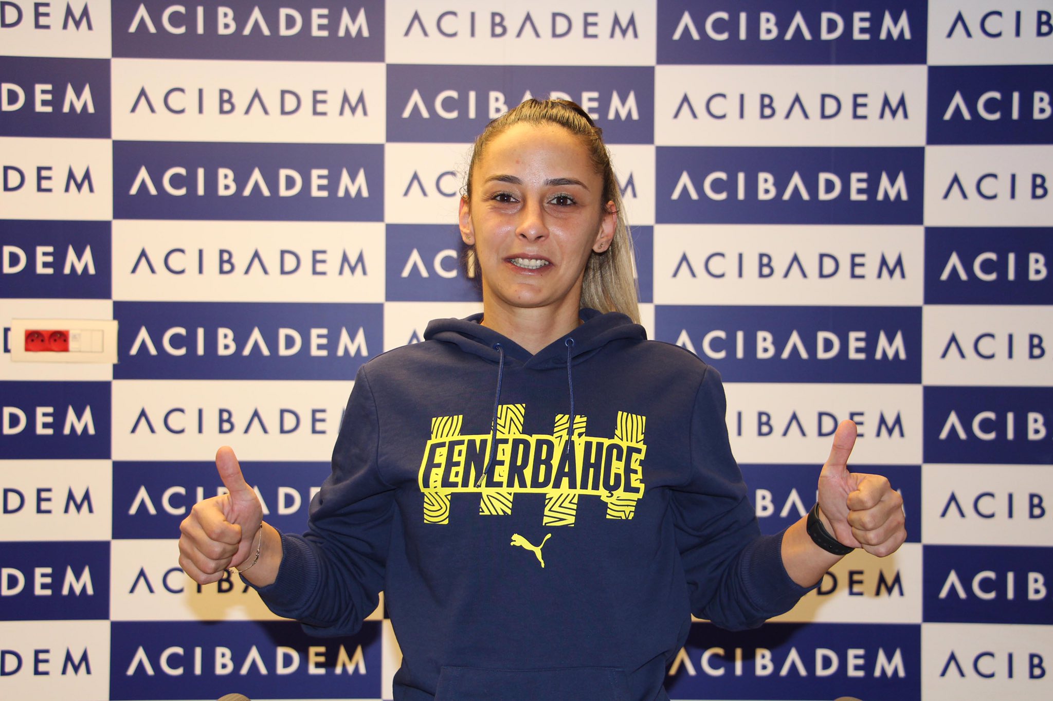Fenerbah�e, Sevin� �orlu'yu kadrosuna katt�
