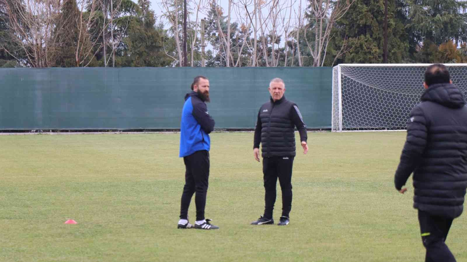 Mesut Bakkal: Denizlispor'un lay�k oldu�u yer S�per Lig'dir, buralar de�il