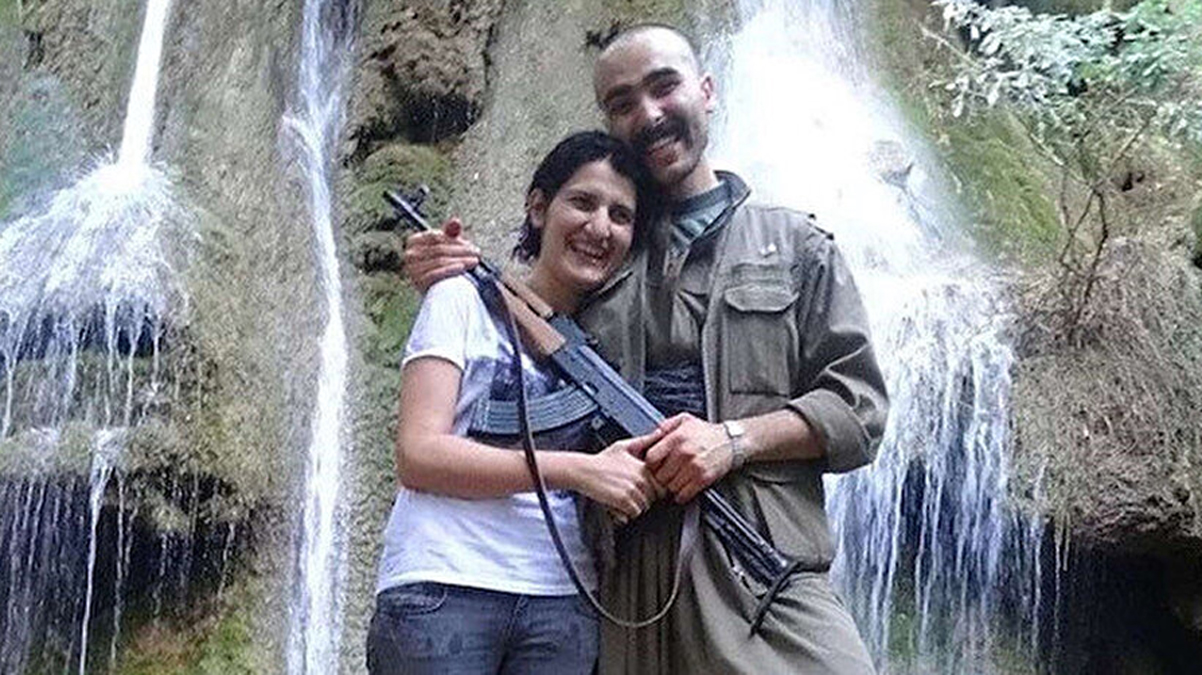 O foto�raf�n hangi PKK kamp�nda �ekildi�i ortaya ��kt�!