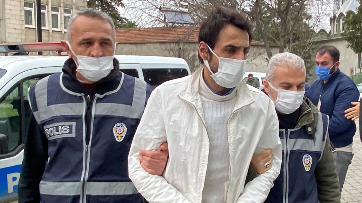 Samsun'da Atatrk Ant'na halat balayan iki zanl tutukland