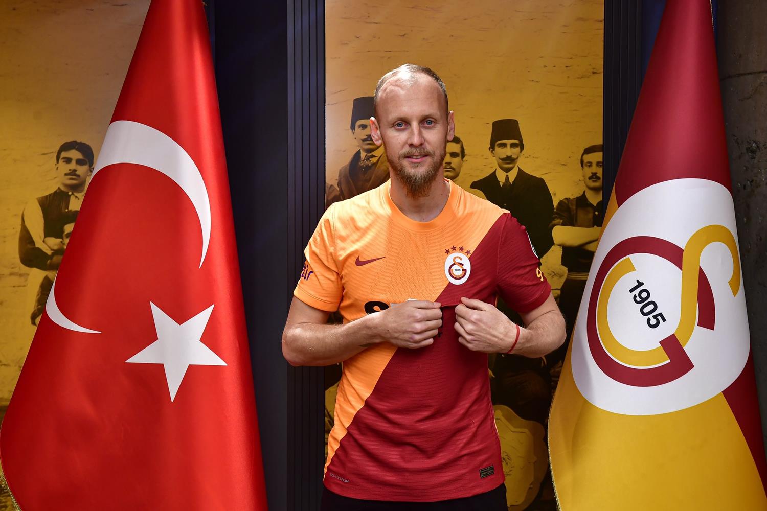 Semih Kaya: Ailemin yan�nda oldu�um i�in �ok mutluyum