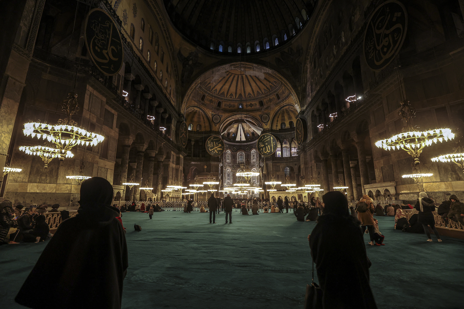  aylarn mjdecisi Regaib Kandili stanbul'da dualarla idrak edildi