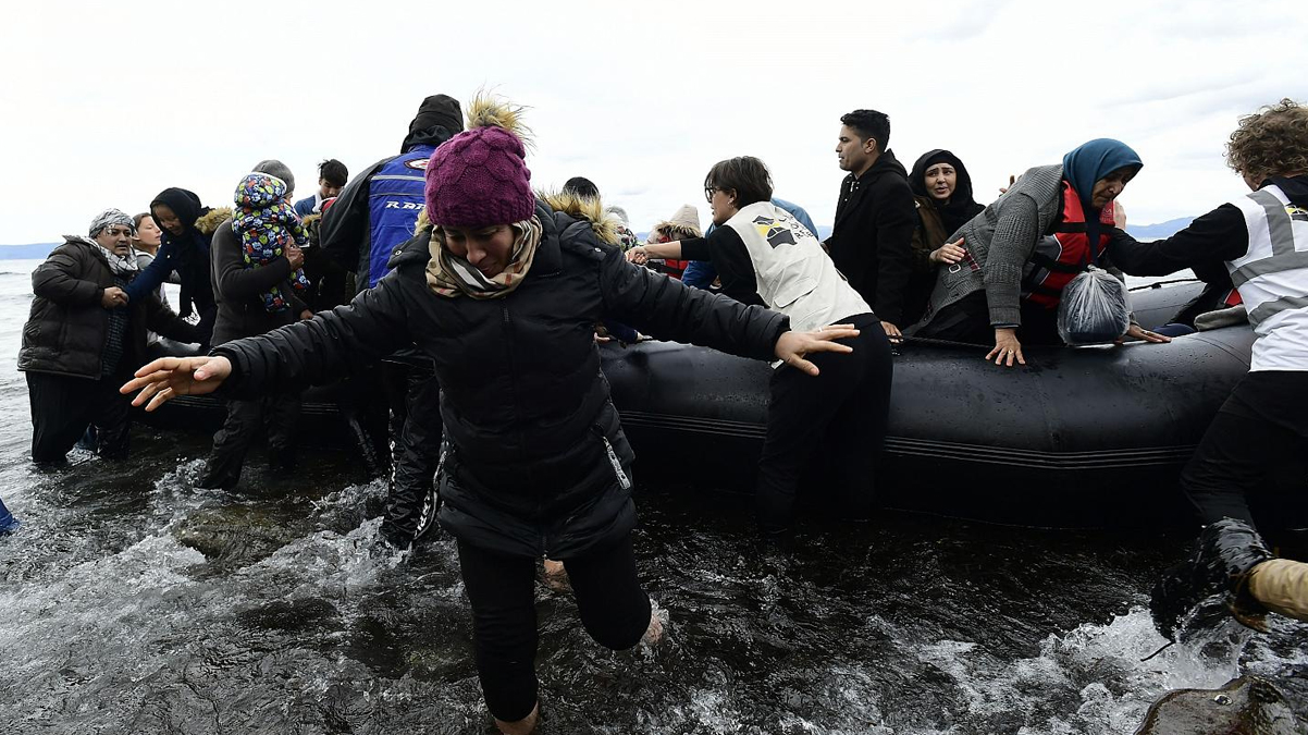 Yunanistan'�n g��men sab�kas� raporu: Sadece Fo�a'da 1258 k�t� muamele