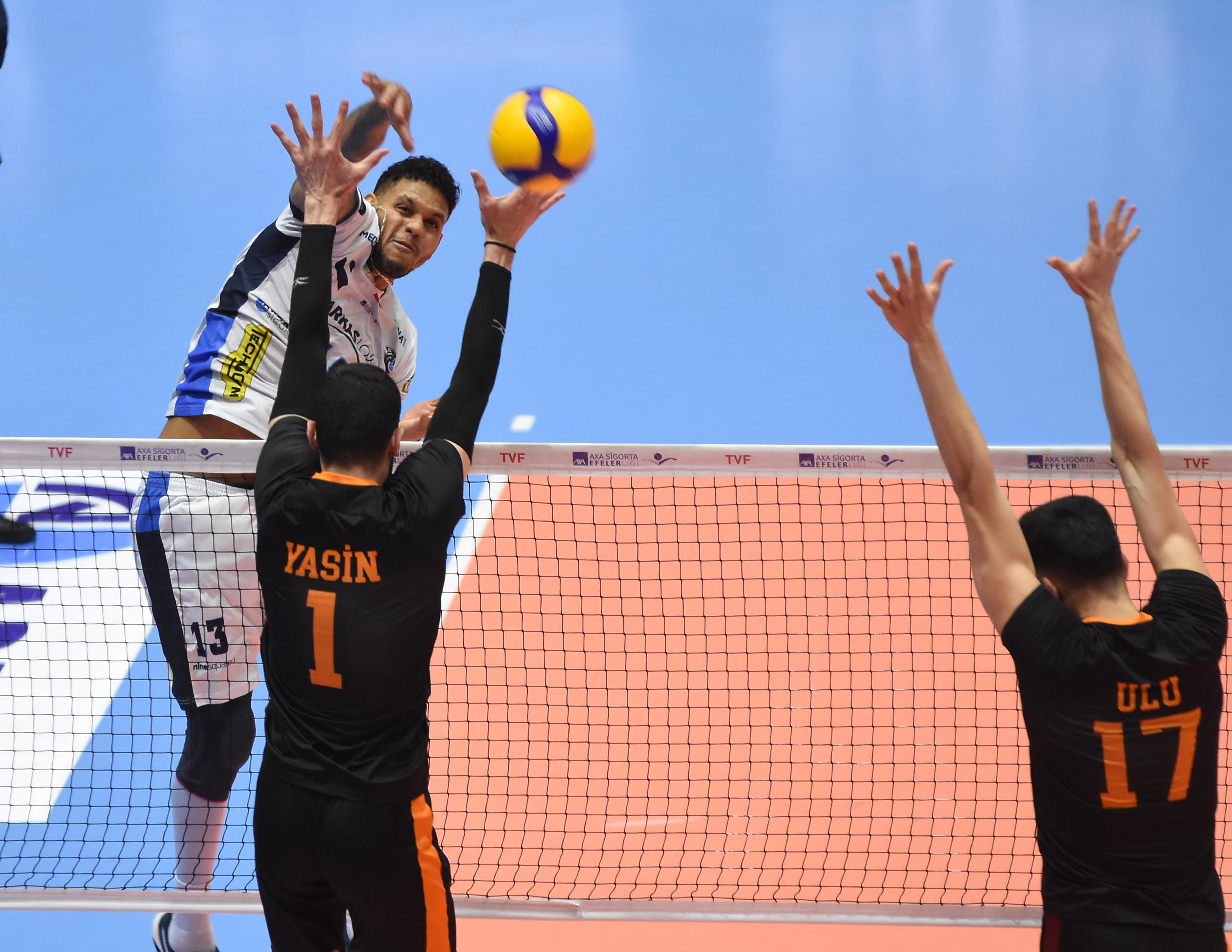 Galatasaray HDI Sigorta deplasmanda kay�p