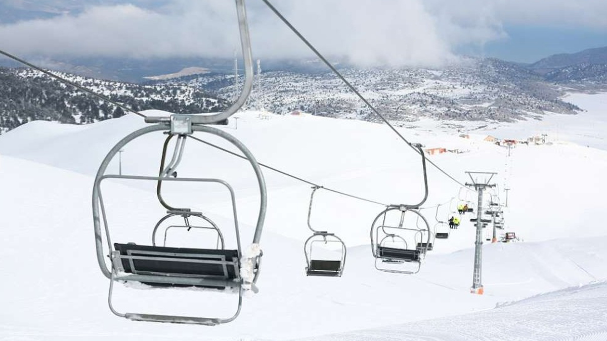 G�rcistan'da teleferikte mahsur kalan 25 ki�i kurtar�ld�