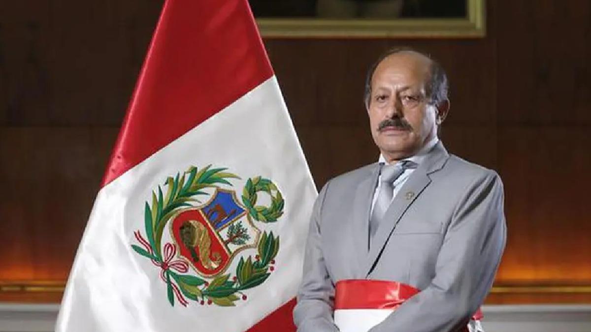 Peru'nun yeni babakan Valer istifa etti 