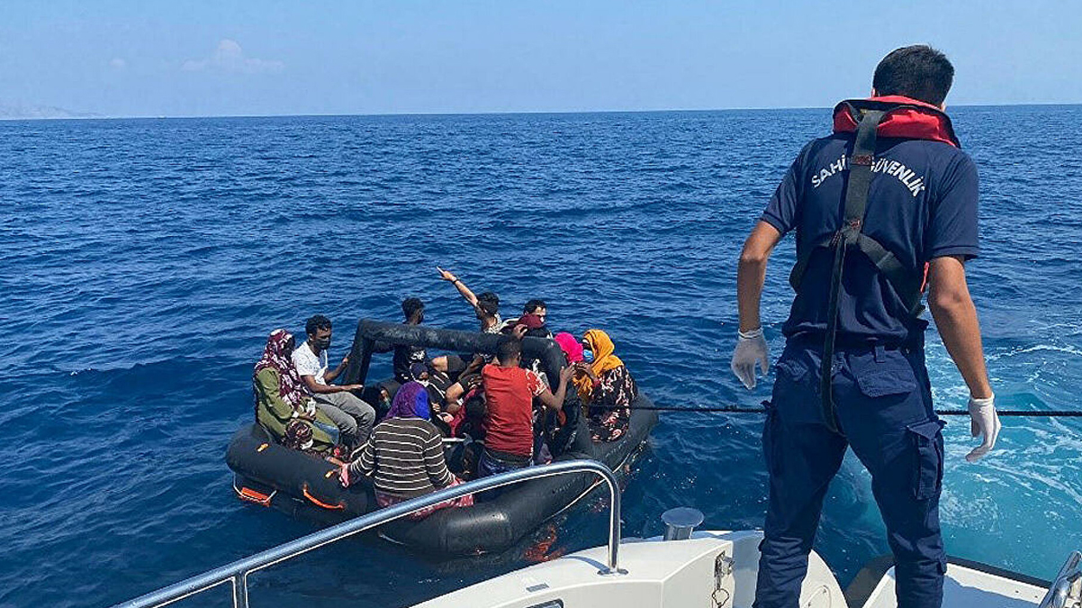 Ayd�n'da 9 d�zensiz g��men kurtar�ld�