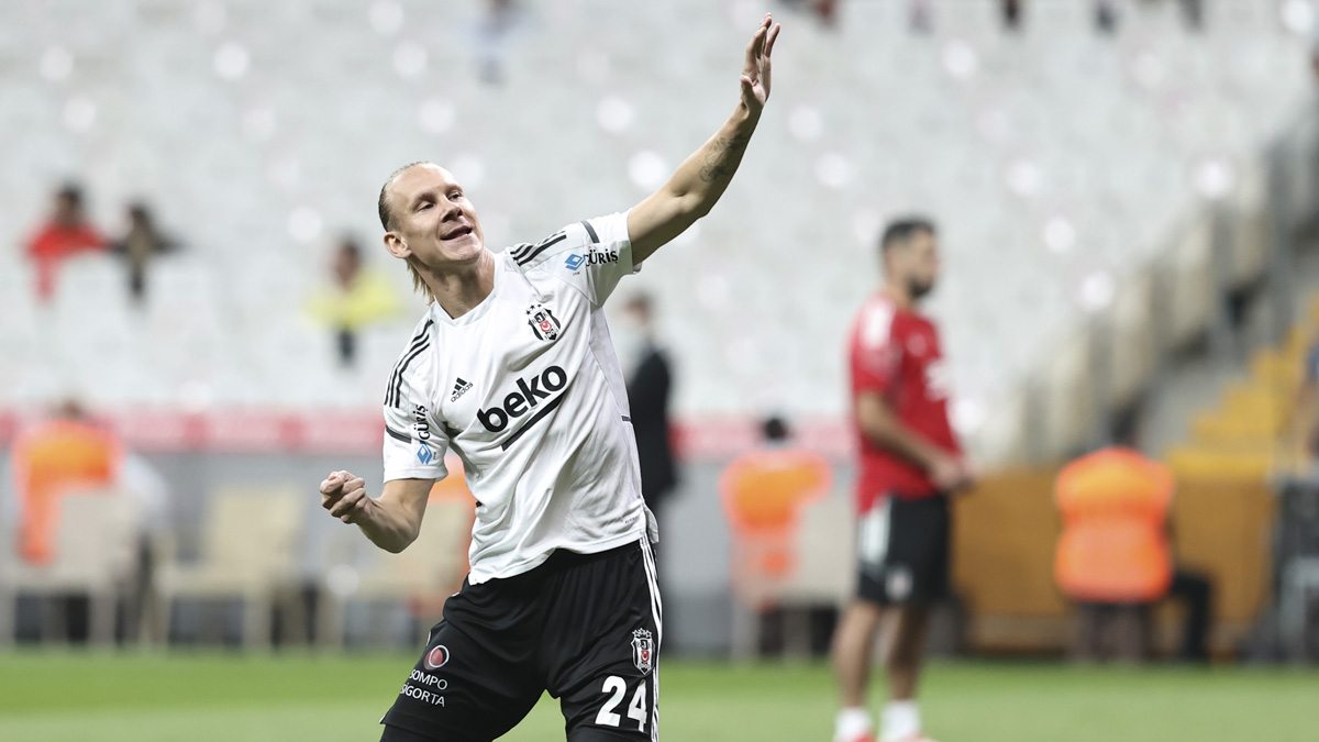 Domagoj Vida'n�n menajeri resmen a��klad�: Teklifler geliyor
