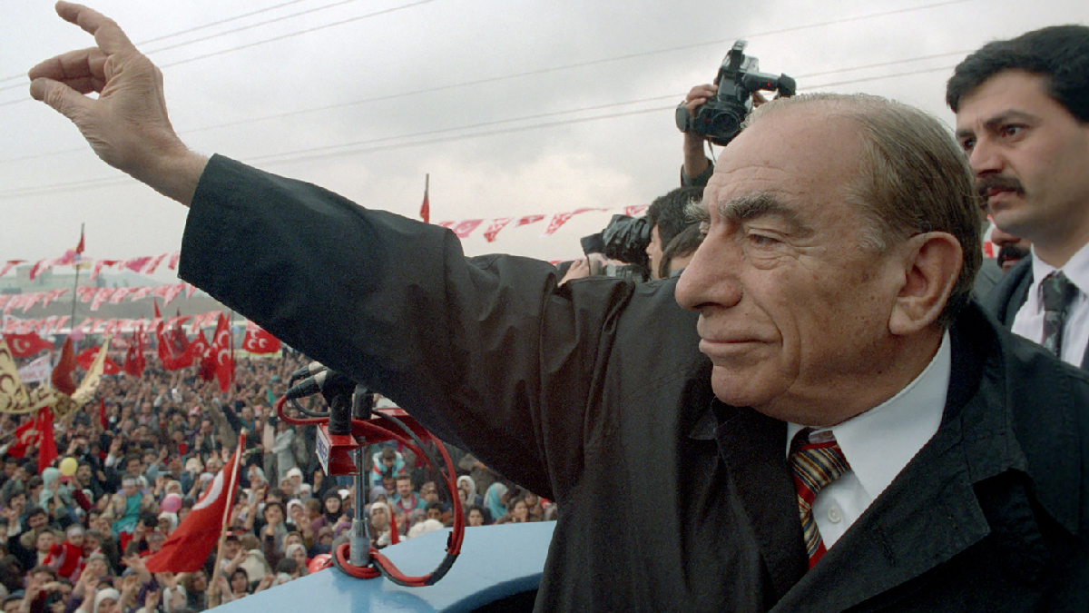 MHP 53 ya��nda