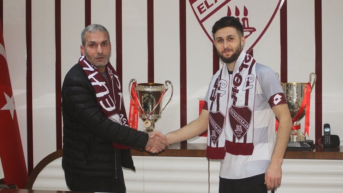 Elaz��spor'da 4 imza birden