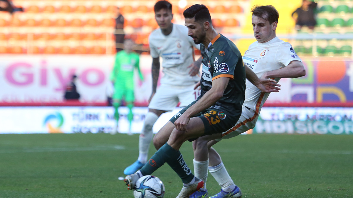 Emre Akbaba Galatasaray'a geri d�n�yor