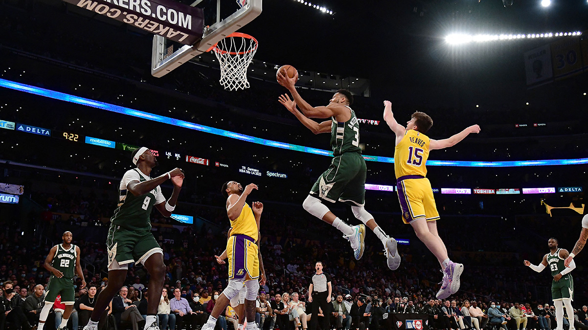 Giannis Antetokounmpo, Lakers'� ezdi ge�ti