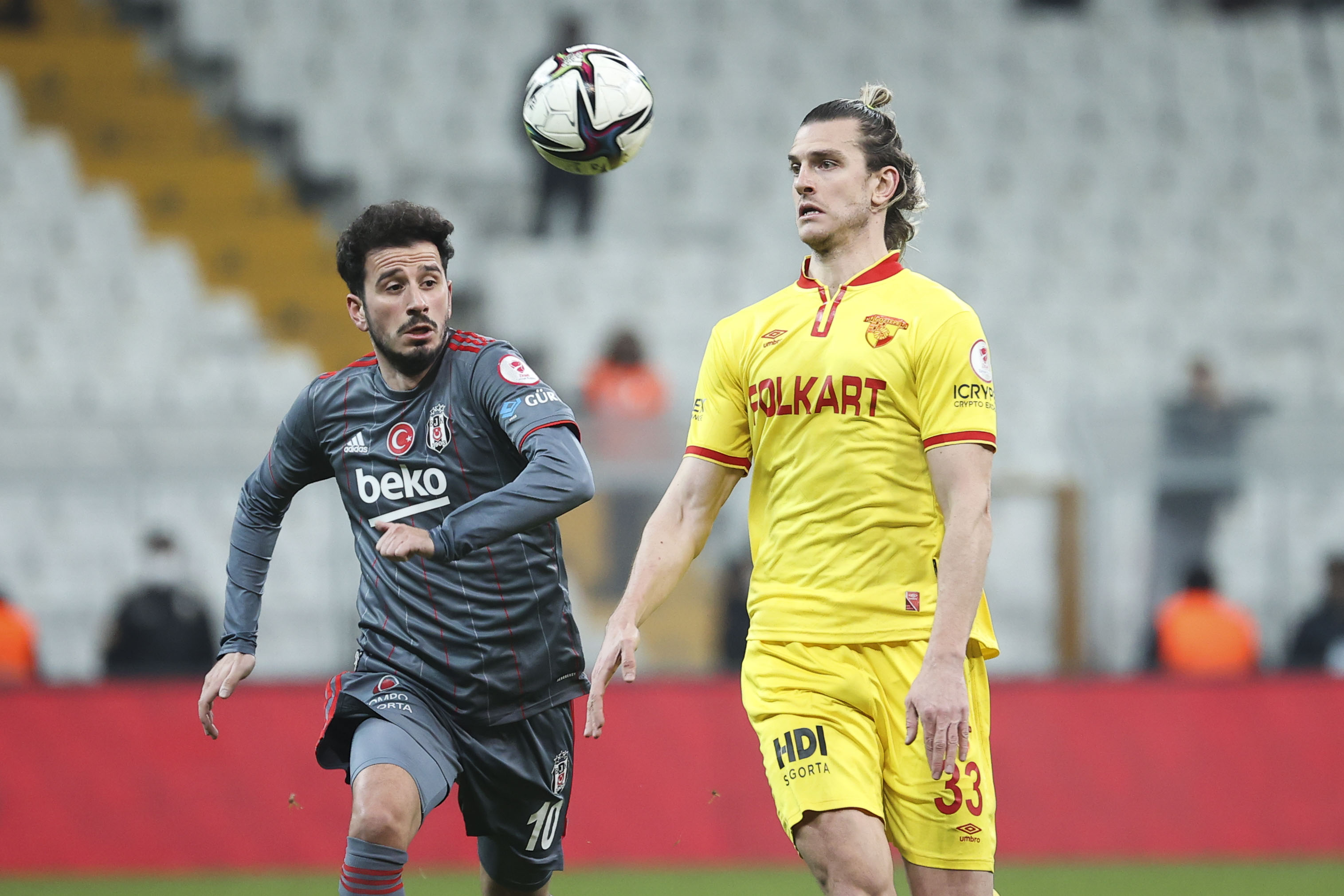 Be�ikta�'ta O�uzhan �zyakup'a tepki