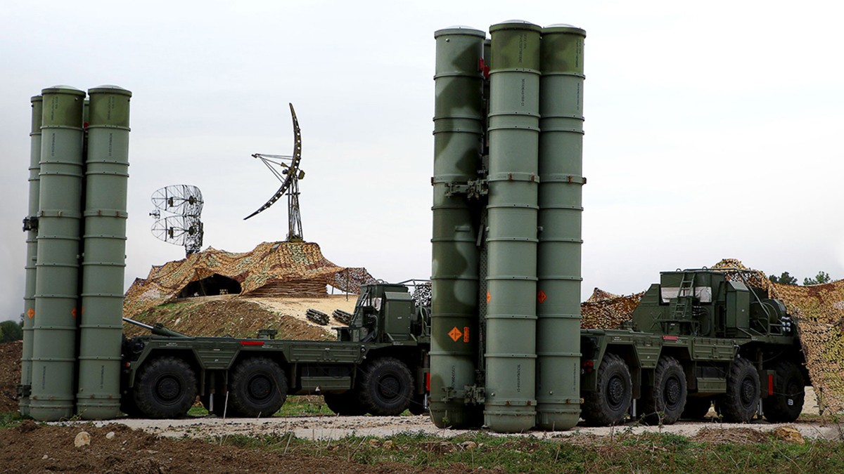 Tehditlere kulak t�kad�lar... Kritik b�lgedeki S-400'ler aktif edildi