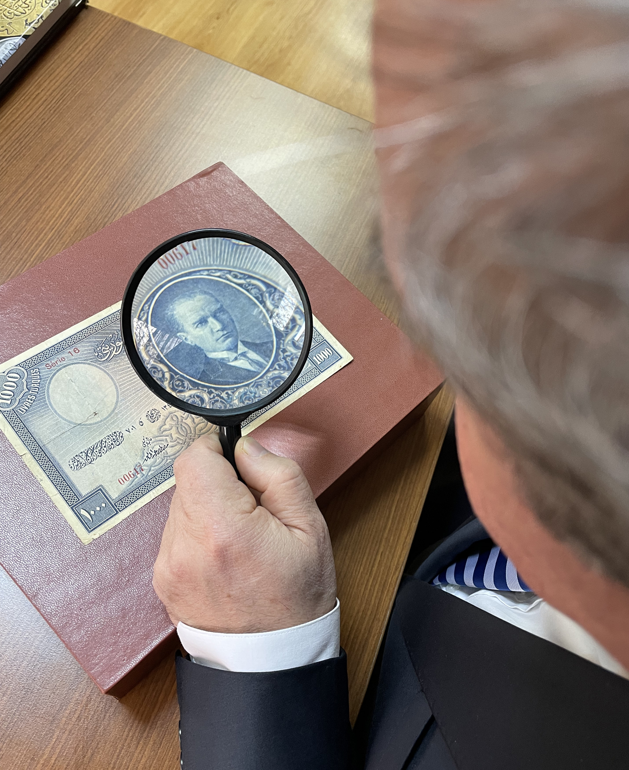 T�rkiye'nin en de�erli banknotu! M�zayedede sat��a ��kar�ld�