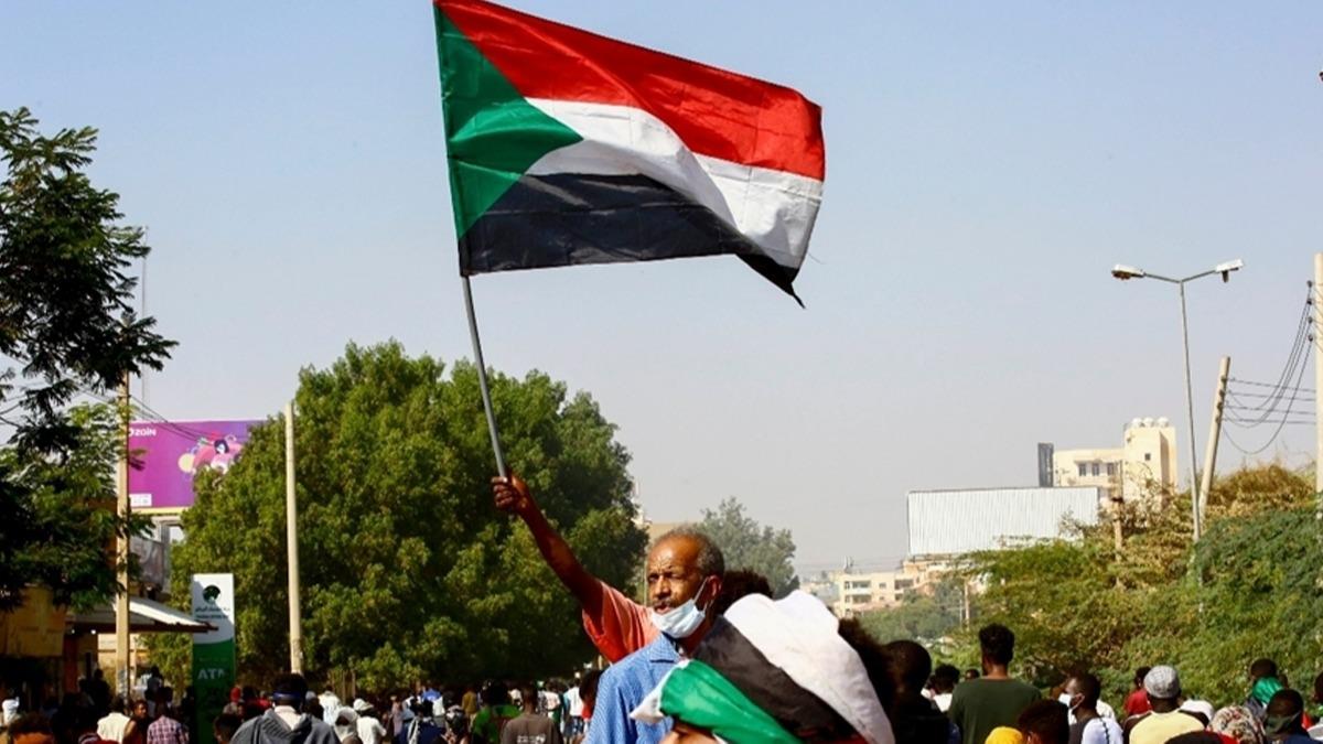 Sudan'da balatlan 'n istiareler'' sona erdi