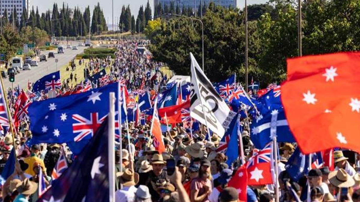 Avustralya'da a kartlarndan protesto