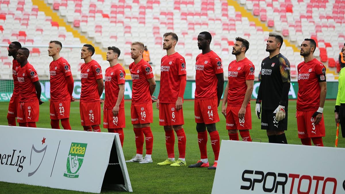 Sivasspor'da iki futbolcu ceza snrnda