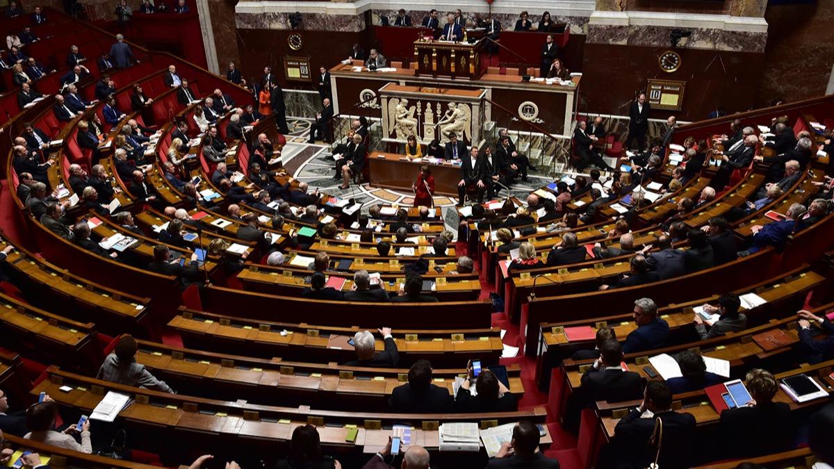 Fransa'da maduriyetleri gideren yasa tasars onayland
