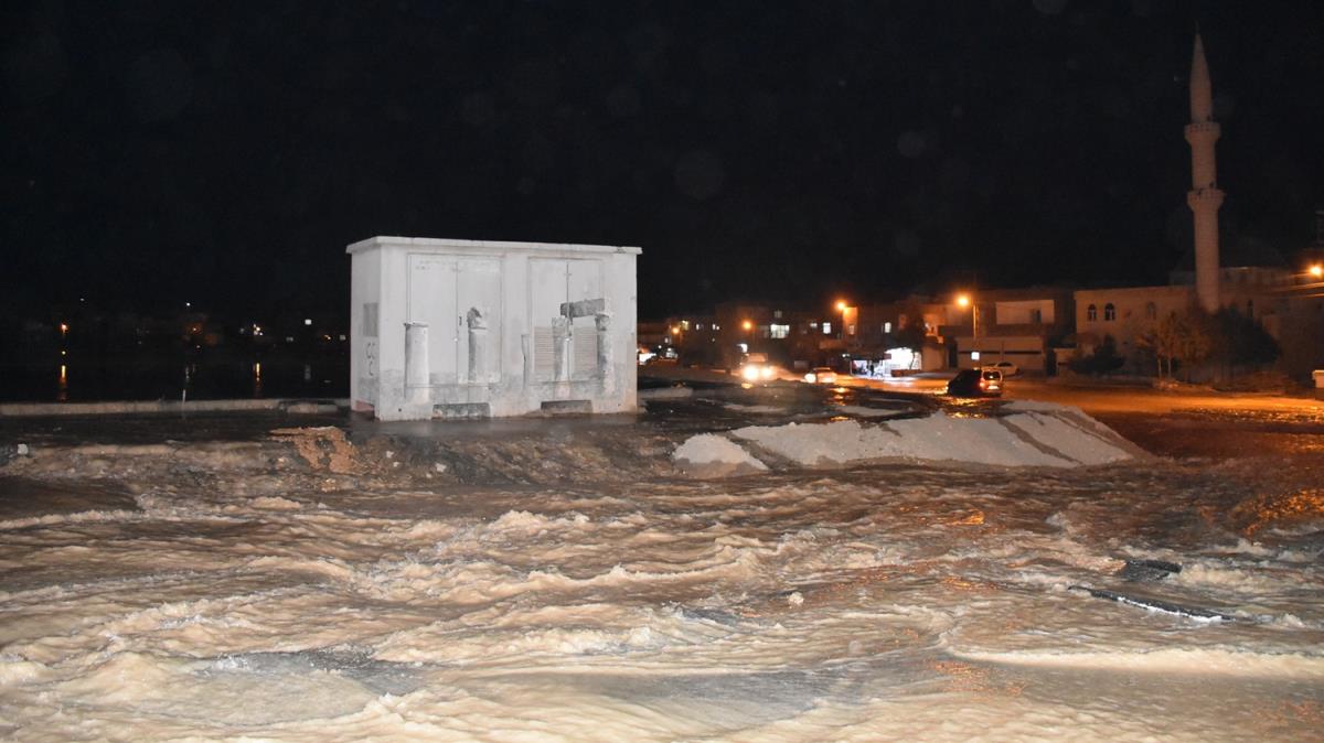 Mardin'in Nusaybin ilesinde ime suyu ana hatt patlad