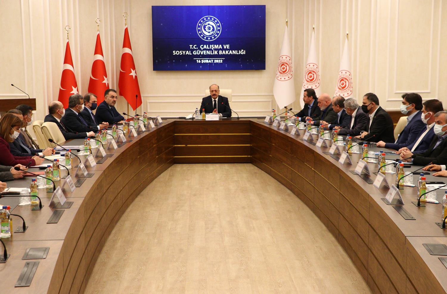 �lk toplant� yap�ld�! Bakan Bilgin'den �nemli '3600 ek g�sterge' a��klamas�