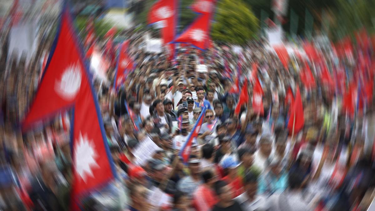 Nepal'de yzlerce kii, ABD'nin 500 milyon dolarlk hibe teklifini protesto etti