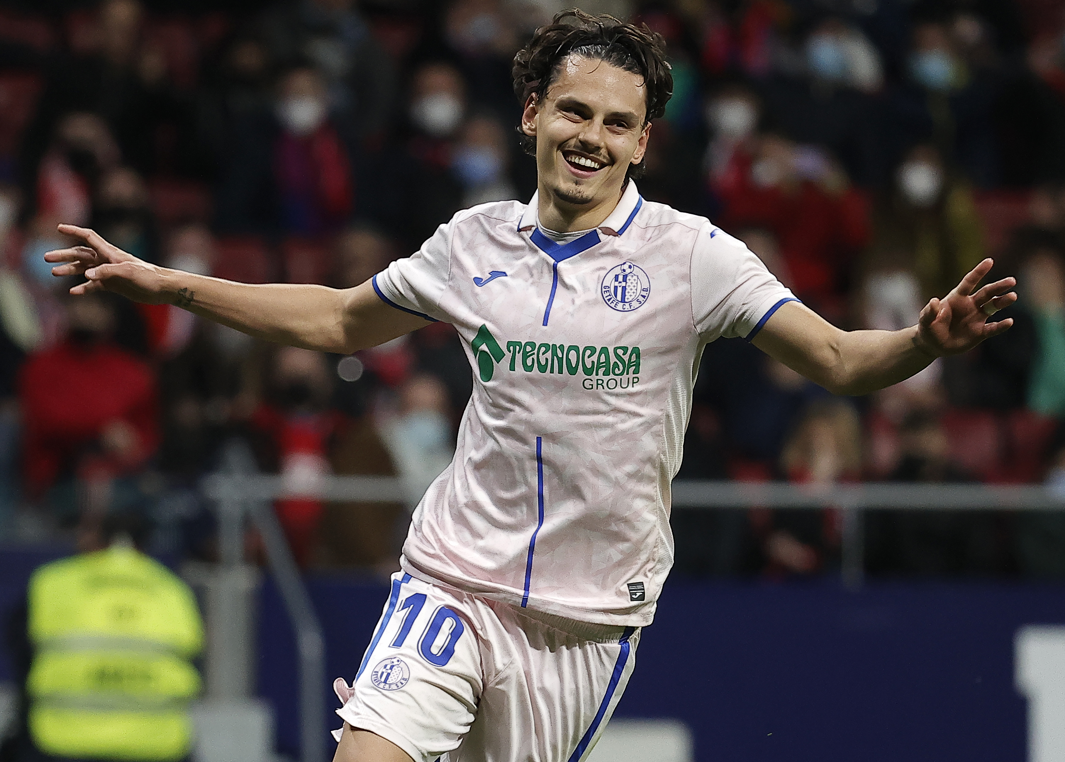 Enes �nal, Getafe'de ay�n futbolcusu se�ildi