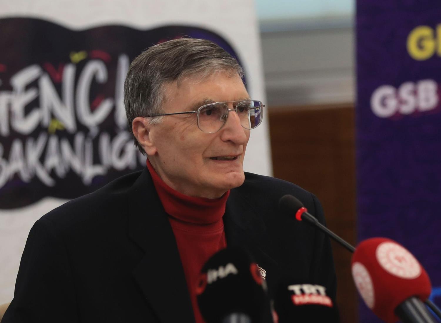 Aziz Sancar: T�rkiye'de �ok g�zel e�itim g�rebilirsiniz