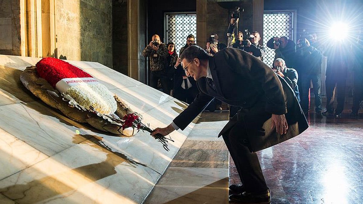 Prof. Dr. Sancar, An�tkabir'i ziyaret etti