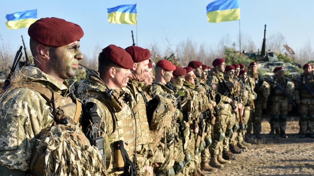 Dnyann gz blgede... Ukrayna ordusu duyurdu: 1 askerimiz ld