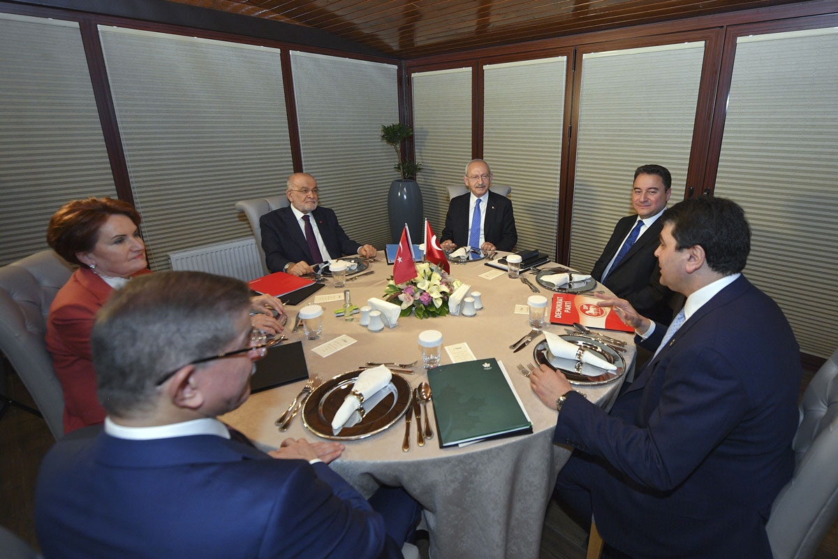 Yazc HDP-PKK ilikisini kabul etti, yine de 'O masada olmaldr' dedi