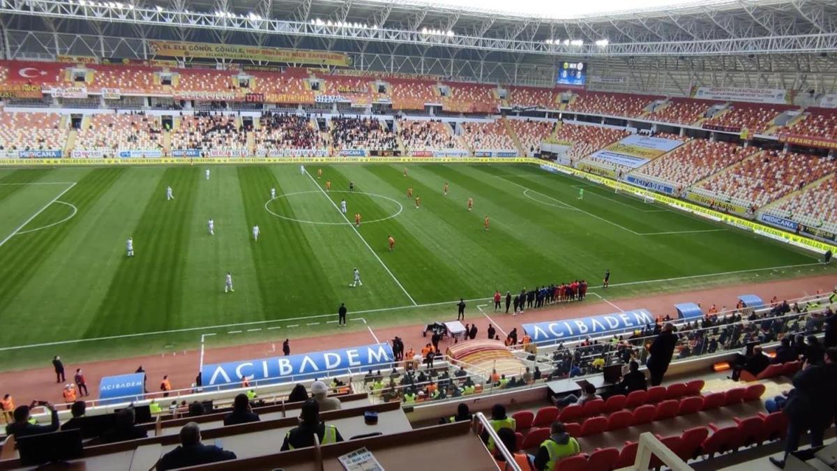 Yeni Malatyaspor - Antalyaspor manda maa protestosu! Futbolcular 20 saniye boyunca...
