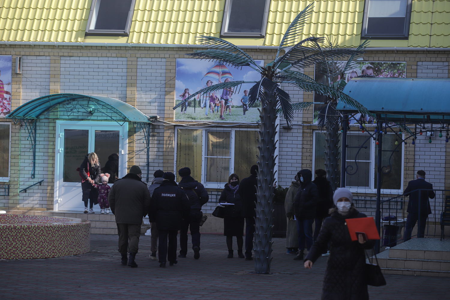 Donbas'tan ka�an m�lteciler Rusya'da OHAL ilan�na sebep oldu